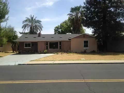 3954 E Weldon Ave, Fresno, CA 93703 photo 1