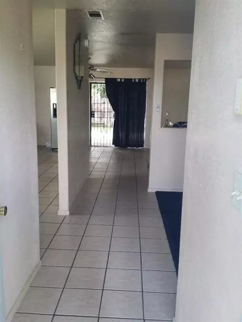 853 3rd St, Sanger, CA 93657 photo 7