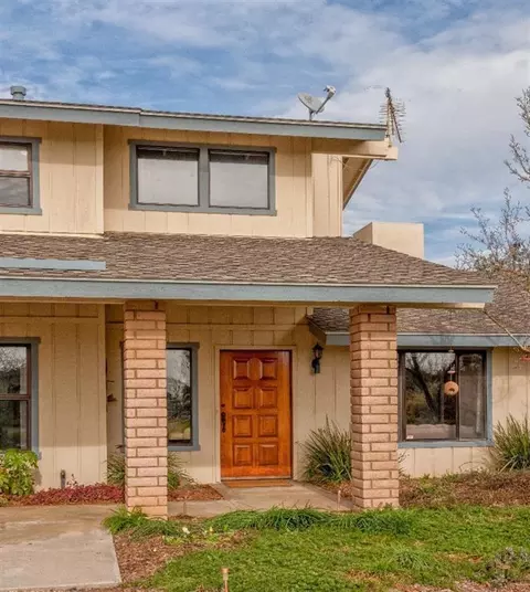 5018 E Copper Ave, Clovis, CA 93619 photo 2