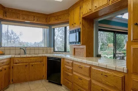 5018 E Copper Ave, Clovis, CA 93619 photo 6