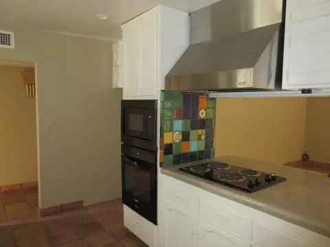 1039 2nd St, Clovis, CA 93612 photo 4