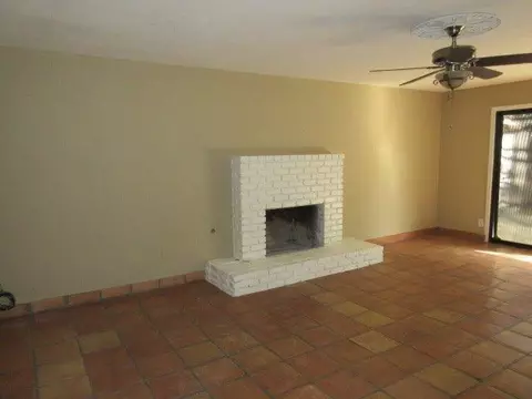 1039 2nd St, Clovis, CA 93612 photo 5