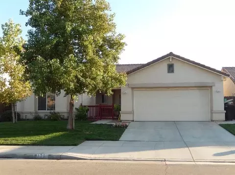 1201 Sequoia Ave, Fowler, CA 93625 photo 2