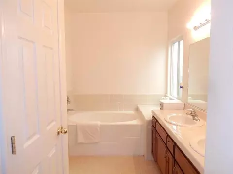 1201 Sequoia Ave, Fowler, CA 93625 photo 3