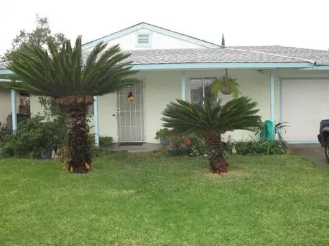 300 Washington Ct, Madera, CA 93638 photo 3