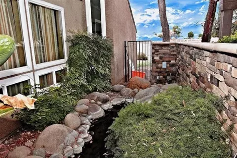 6637 N Autumn Ave, Clovis, CA 93619 photo 3