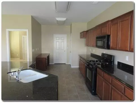 1110 Sequoia Ave, Fowler, CA 93625 photo 5
