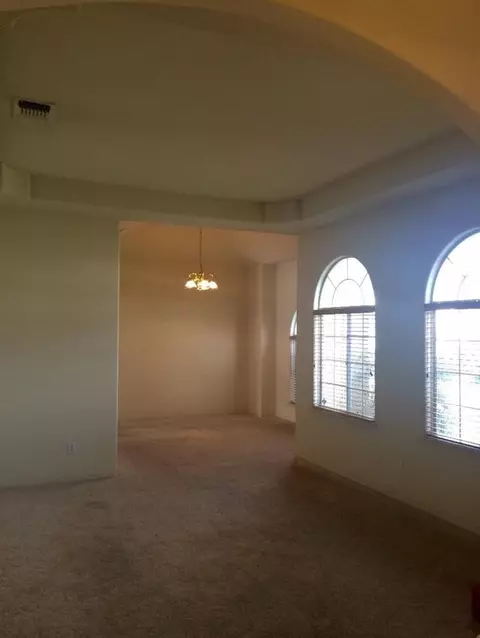 1872 Indianapolis Ave, Clovis, CA 93611 photo 2