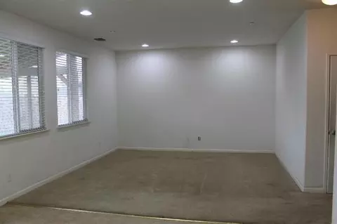 1348 Apple Ct, Madera, CA 93638 photo 4