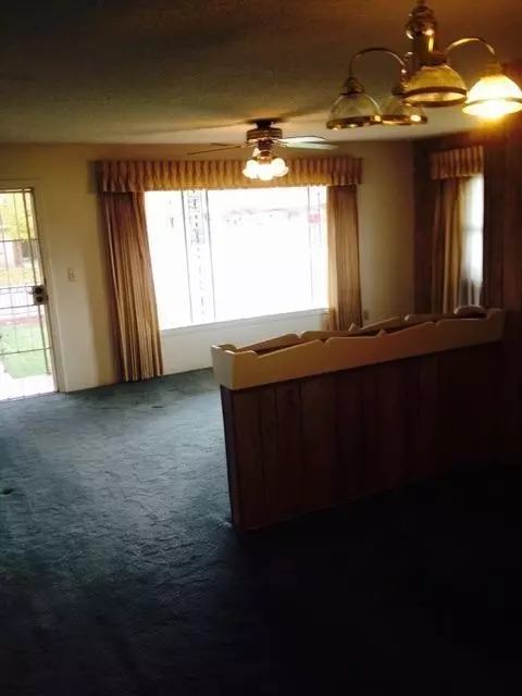589 S 8th St, Kerman, CA 93630 photo 5