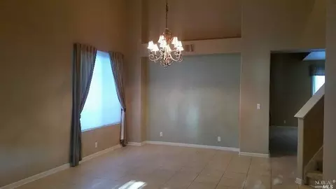 625 Ivy Loop, Winters, CA 95694 photo 5