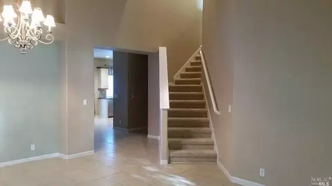 625 Ivy Loop, Winters, CA 95694 photo 6