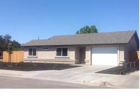 411 N B St, Madera, CA 93638 photo 1