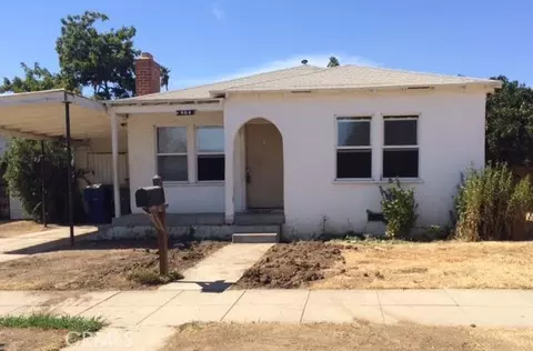 904 Trinity Ave, Chowchilla, CA 93610 photo 1