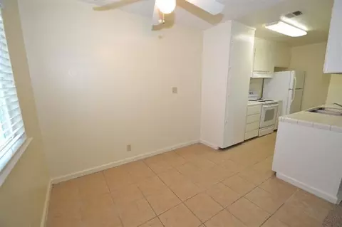 2302 Peach Ave #3, Clovis, CA 93612 photo 4
