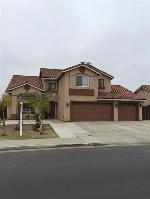941 Maple St, Parlier, CA 93648 photo 1
