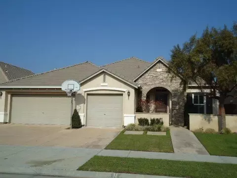 1865 Lester Ave, Clovis, CA 93619 photo 2