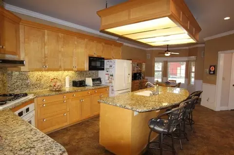 11391 N Armstrong Ave, Clovis, CA 93619 photo 3