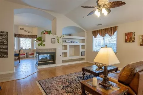 2333 Sierra Madre Ave, Clovis, CA 93611 photo 3