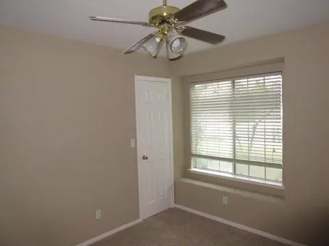 2174 Spruce Ave, Clovis, CA 93611 photo 6