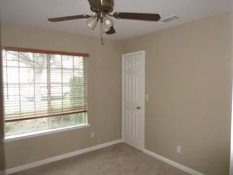 2174 Spruce Ave, Clovis, CA 93611 photo 5