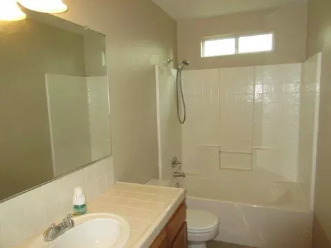 2174 Spruce Ave, Clovis, CA 93611 photo 9