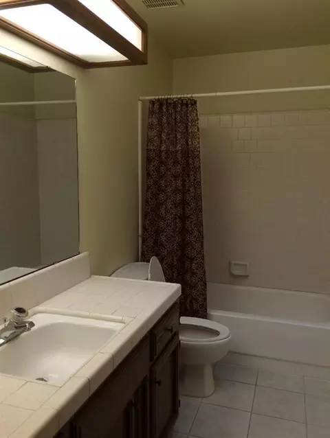 1006 Pinewood Ct, Madera, CA 93637 photo 10