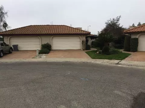 1006 Pinewood Ct, Madera, CA 93637 photo 1