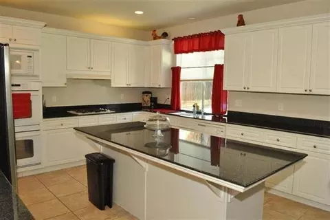 2432 Filbert Ave, Clovis, CA 93611 photo 3