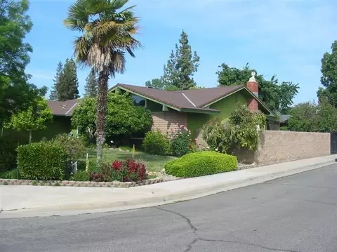 93 Whittier Ave, Clovis, CA 93611 photo 3