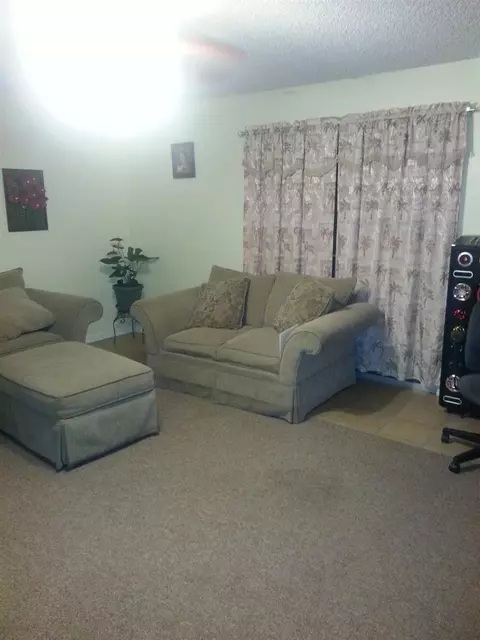 26896 Tremaine Ave, Madera, CA 93638 photo 2