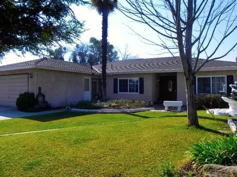 404 N Granada Dr, Madera, CA 93637 photo 2