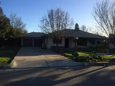 2415 7th St, Sanger, CA 93657 photo 1