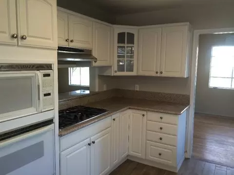 2415 7th St, Sanger, CA 93657 photo 2