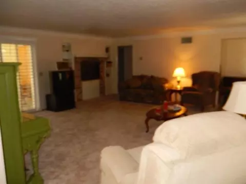 660 Park Ln, Madera, CA 93637 photo 9