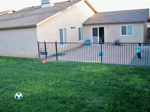 1273 Carmen Ave, Madera, CA 93638 photo 9