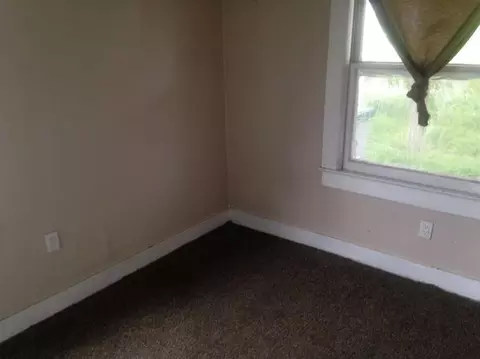 229 E St, Fresno, CA 93706 photo 8