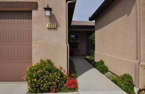 3471 Bloomfield Ln, Clovis, CA 93619 photo 2