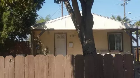 3895 E Thomas Ave, Fresno, CA 93702 photo 1