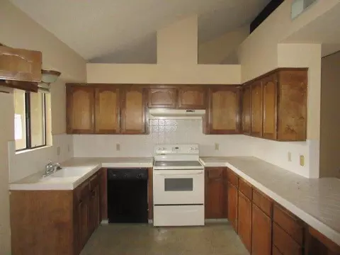 1606 Buckingham Ave, Clovis, CA 93611 photo 2