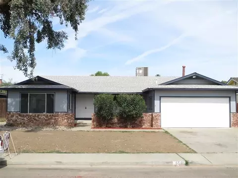 656 Wood Ln, Lemoore, CA 93245 photo 1
