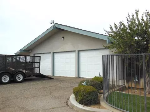 6324 E Appaloosa Ave, Clovis, CA 93619 photo 2