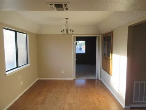 1395 Dakota Ave, Clovis, CA 93612 photo 3