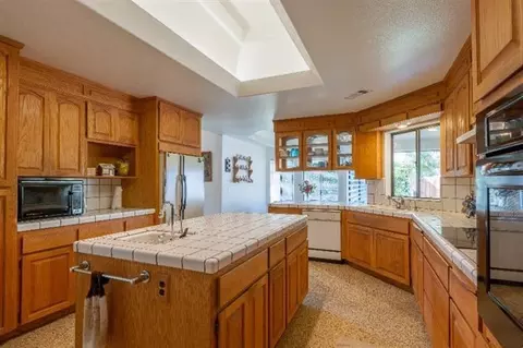 2563 Richert Ave, Clovis, CA 93611 photo 9