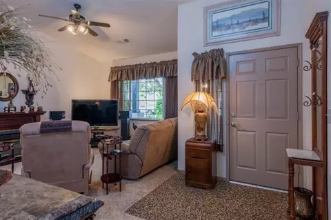 1032 N Burl, Clovis, CA 93611 photo 4