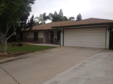 2174 3rd St, Sanger, CA 93657 photo 1
