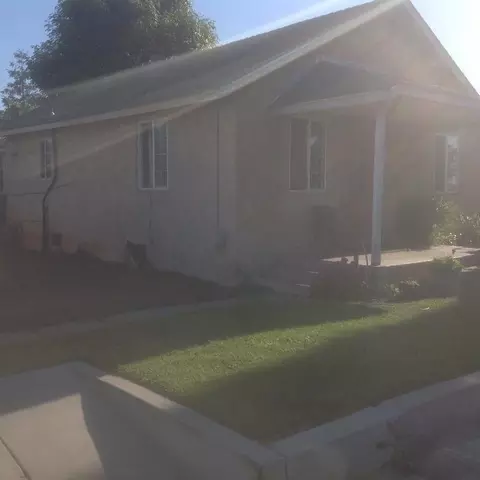 920 E Cleveland Ave, Madera, CA 93638 photo 3