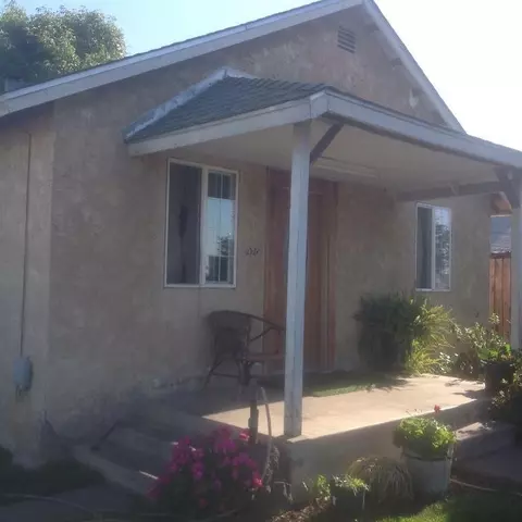 920 E Cleveland Ave, Madera, CA 93638 photo 2