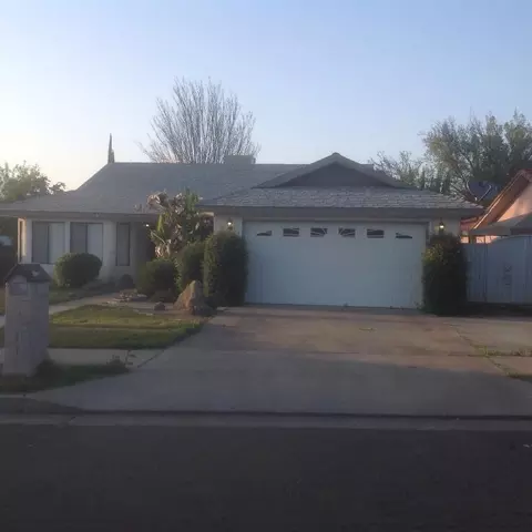 2825 Driftwood Dr, Madera, CA 93637 photo 1