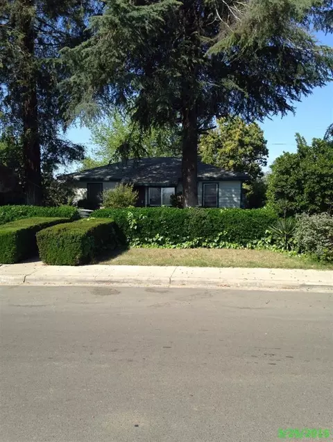 405 Morton Ave, Sanger, CA 93657 photo 1